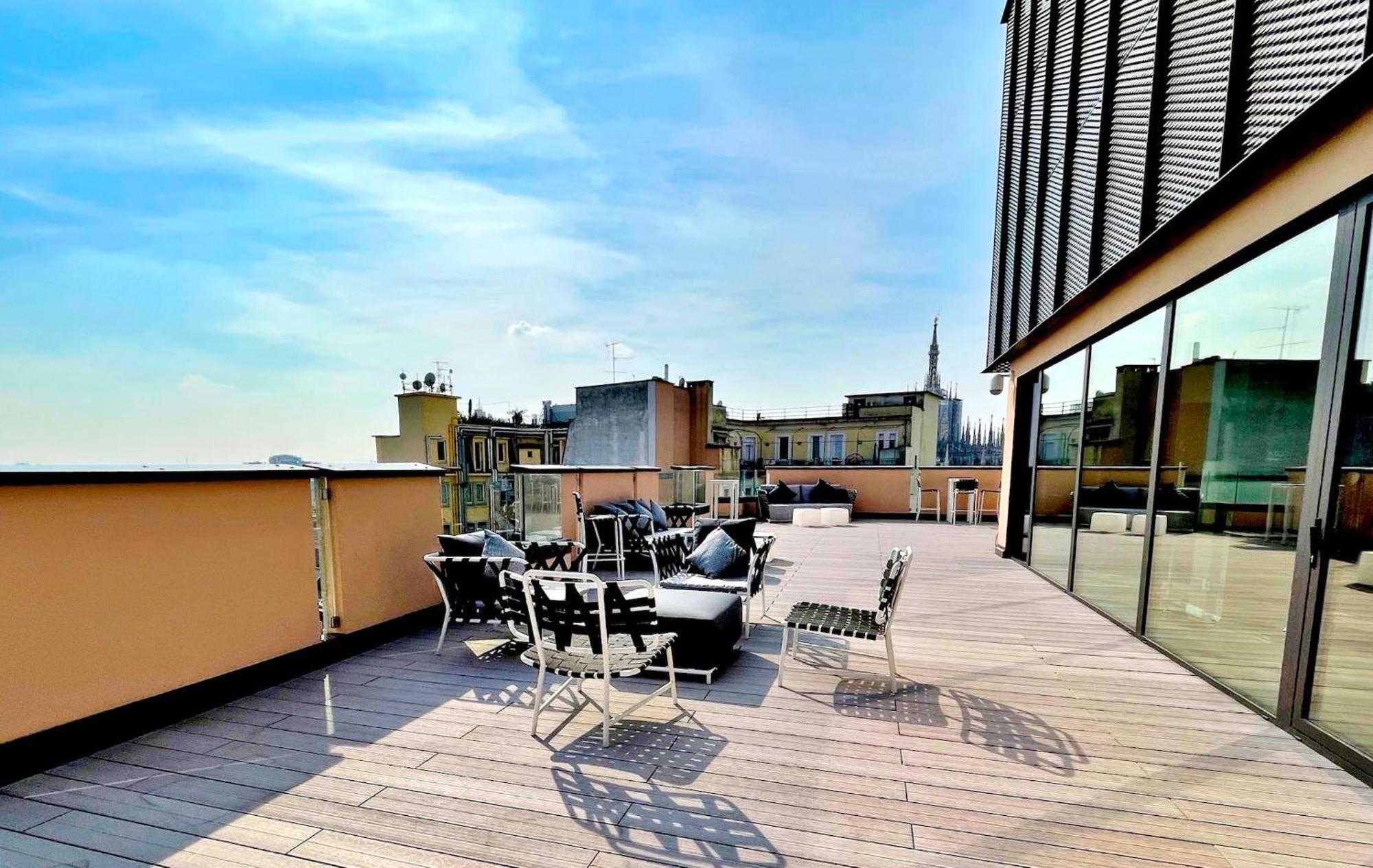 San Babila Central Tower With Panoramic Terrace Overlooking Duomo By Rentopolis มิลาน ภายนอก รูปภาพ