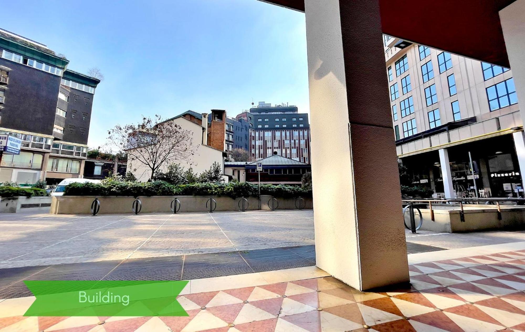 San Babila Central Tower With Panoramic Terrace Overlooking Duomo By Rentopolis มิลาน ภายนอก รูปภาพ