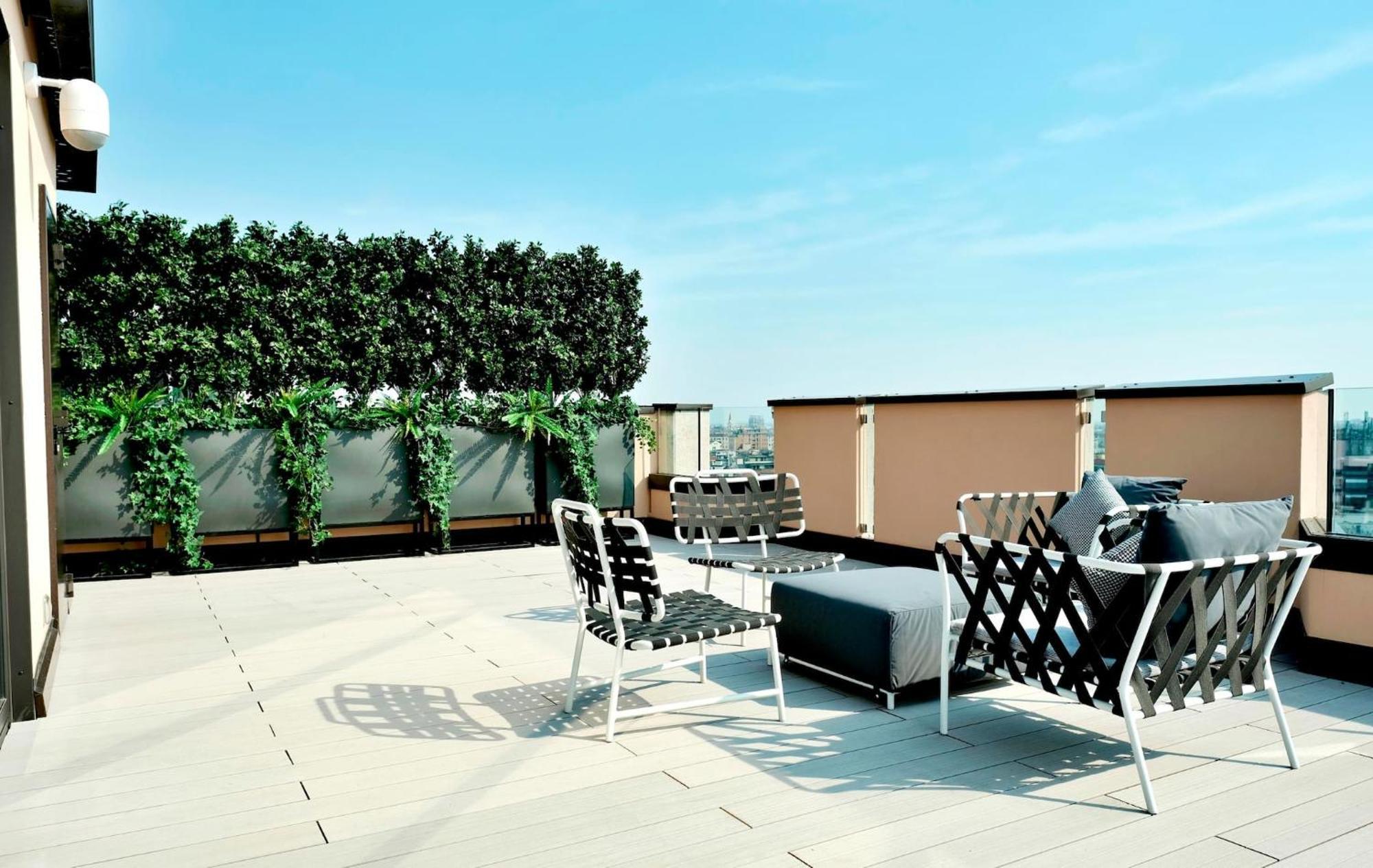 San Babila Central Tower With Panoramic Terrace Overlooking Duomo By Rentopolis มิลาน ภายนอก รูปภาพ